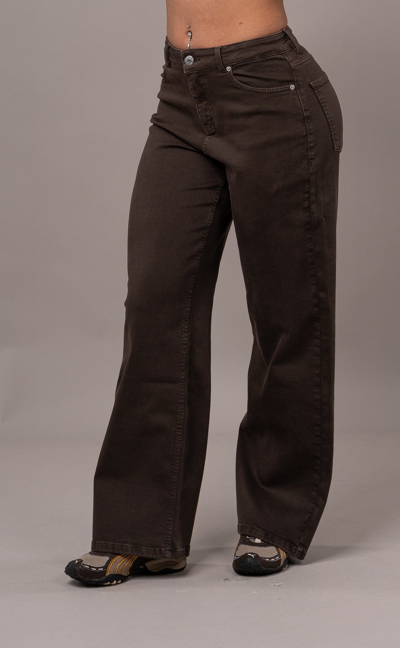 JEANS HOLGADOS PARA MUJER-MARRÓN OSCURO