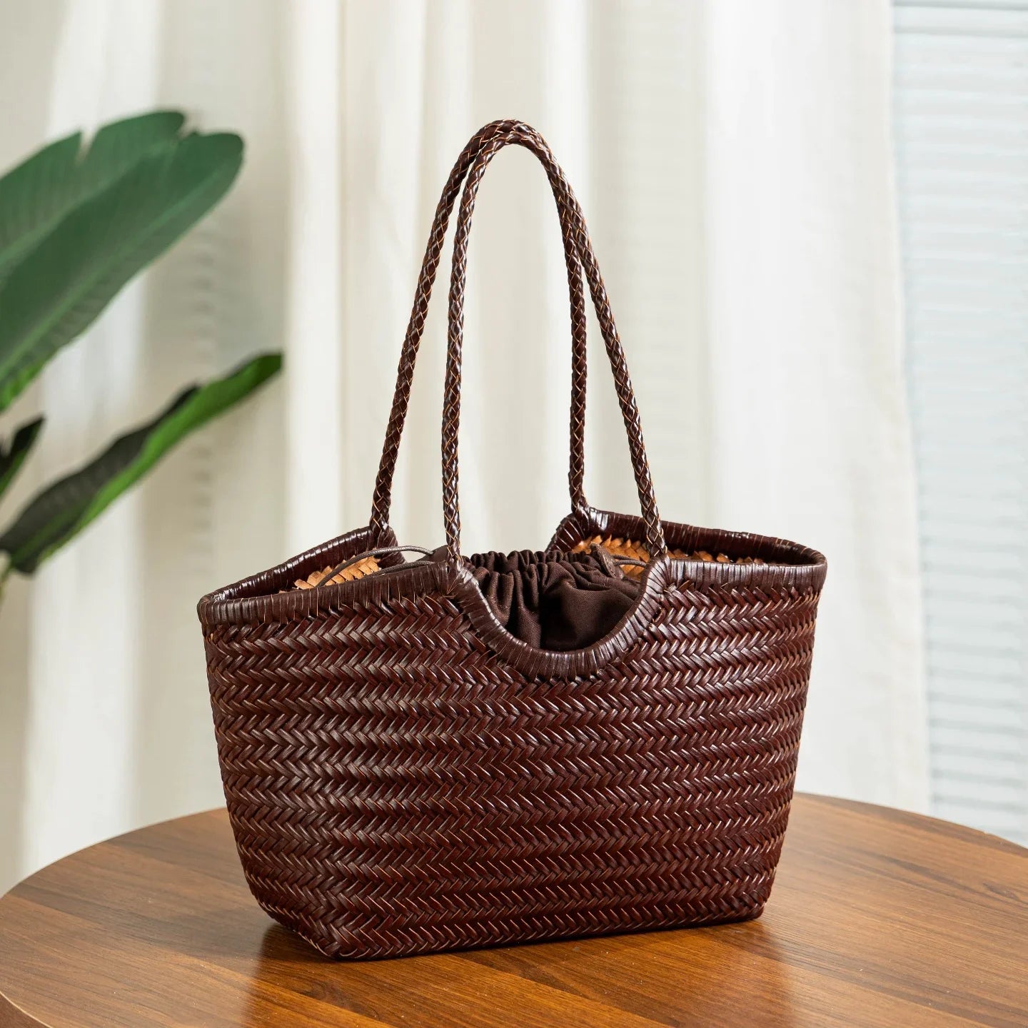 Bolso tote Bianca de piel tejida a mano