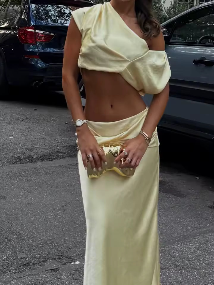 Conjunto Arlette de Crop Top Plisado y Falda de Satén