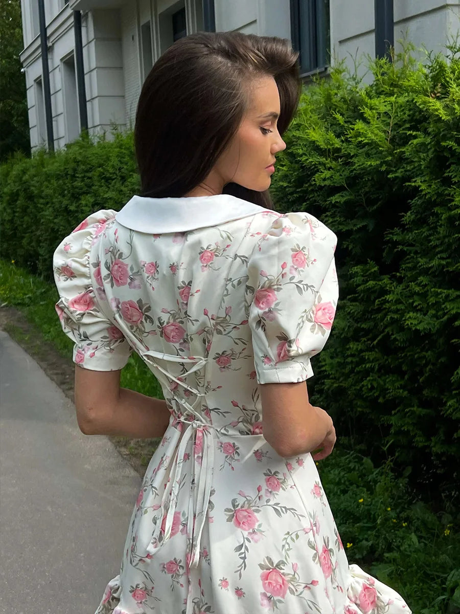 Vestido mini Andromeda floral con mangas abullonadas