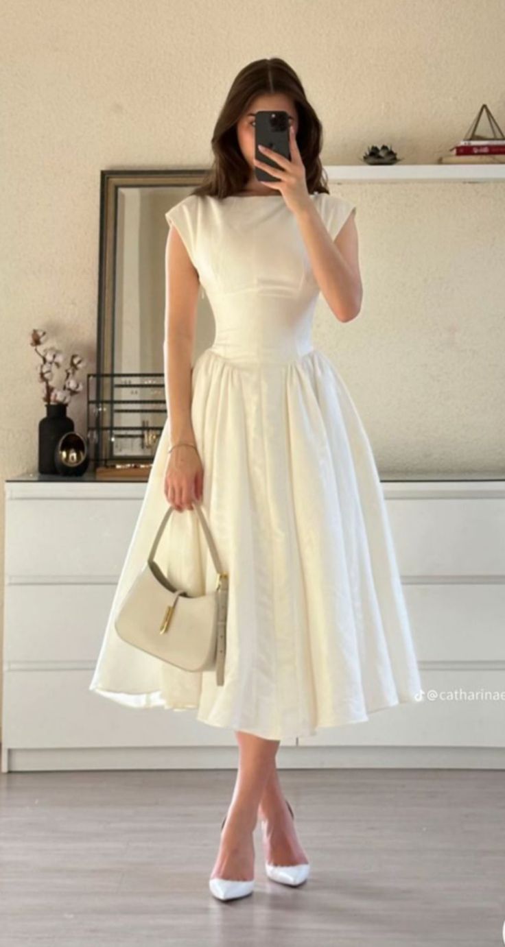 Vestido midi Rosalind sin mangas con aberturas