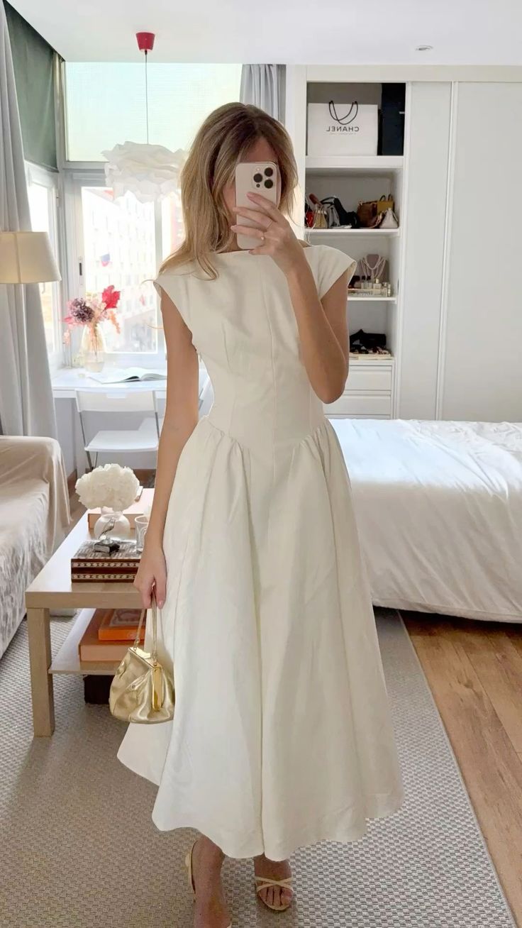 Vestido midi Rosalind sin mangas con aberturas