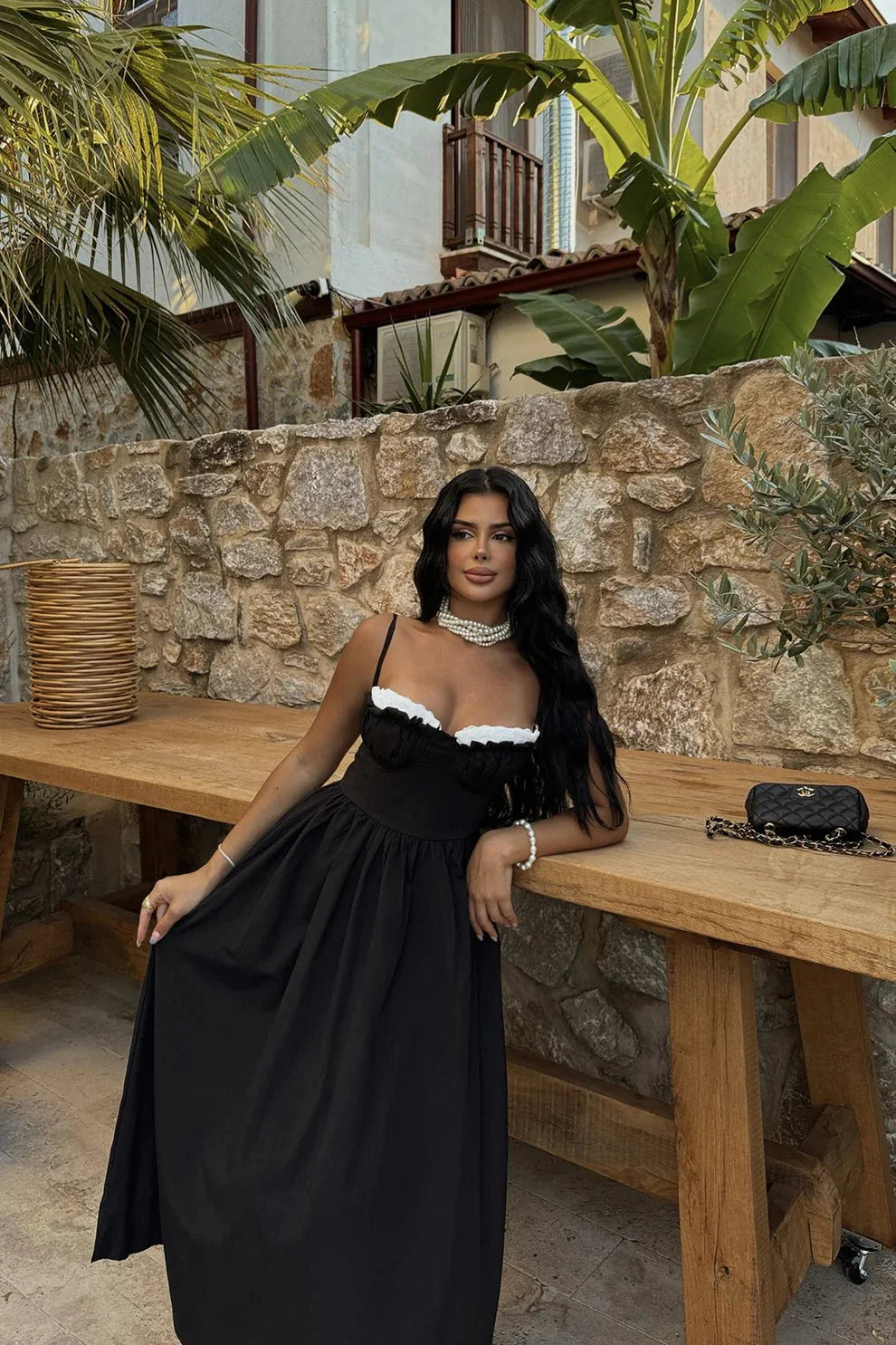 Vestido midi Alecto plisado de tirantes finos