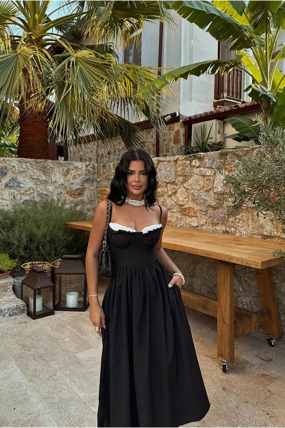 Vestido midi Alecto plisado de tirantes finos
