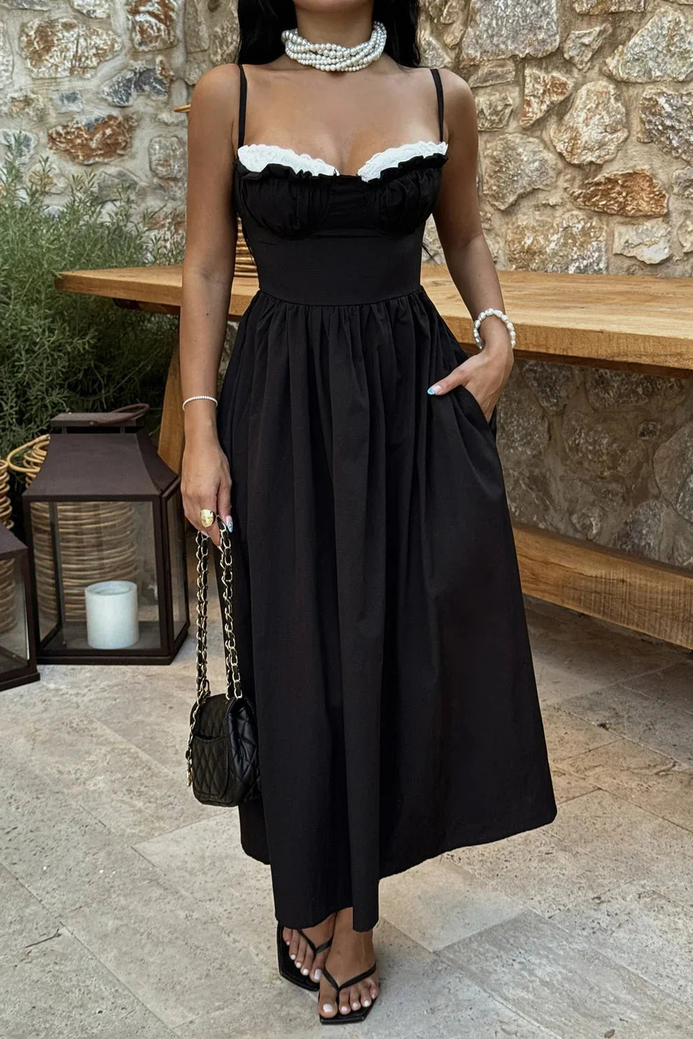 Vestido midi Alecto plisado de tirantes finos