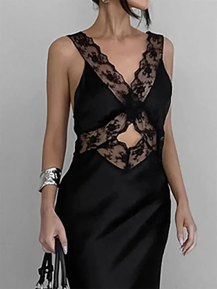 Vestido Maxi Bianca de Encaje con Escote V Profundo