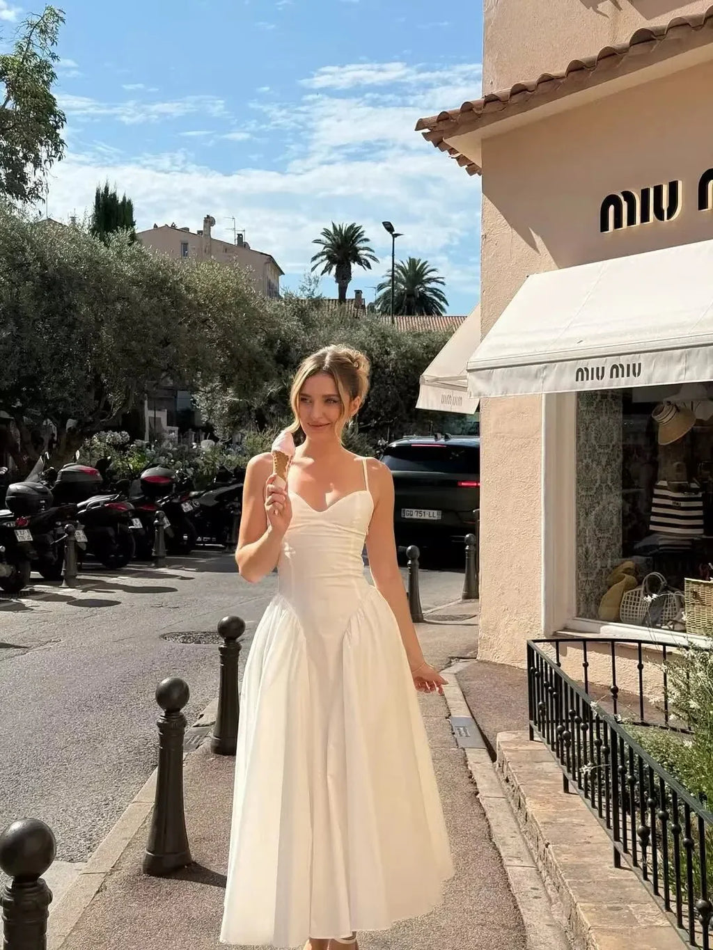 Vestido midi Luciana con tirantes finos