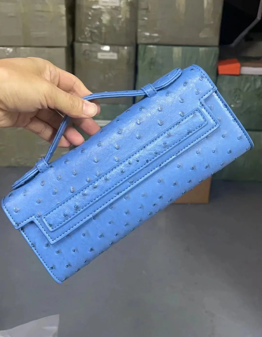 Clutch Bianca con relieve