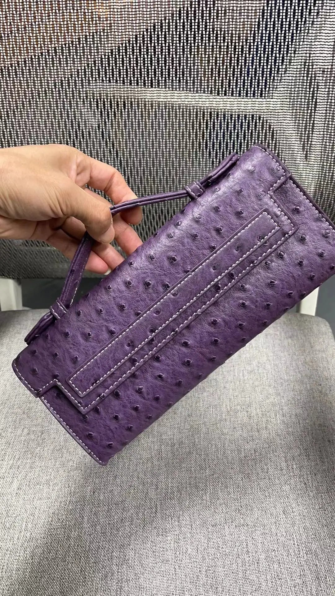 Clutch Bianca con relieve