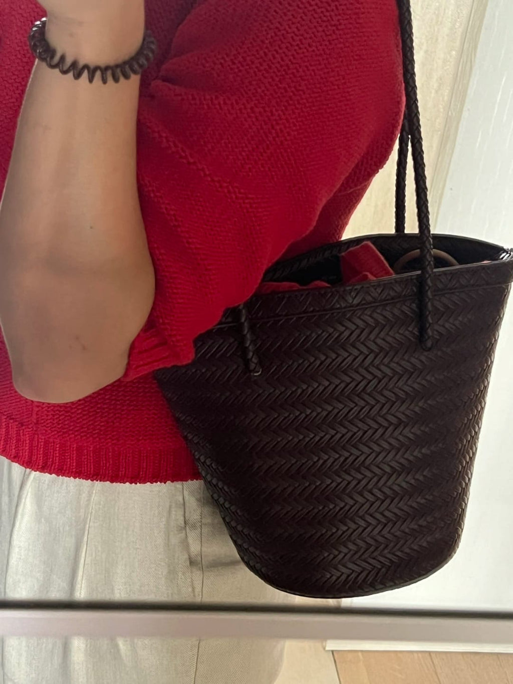 Bolso Bucket Tejido con Neceser Meryl