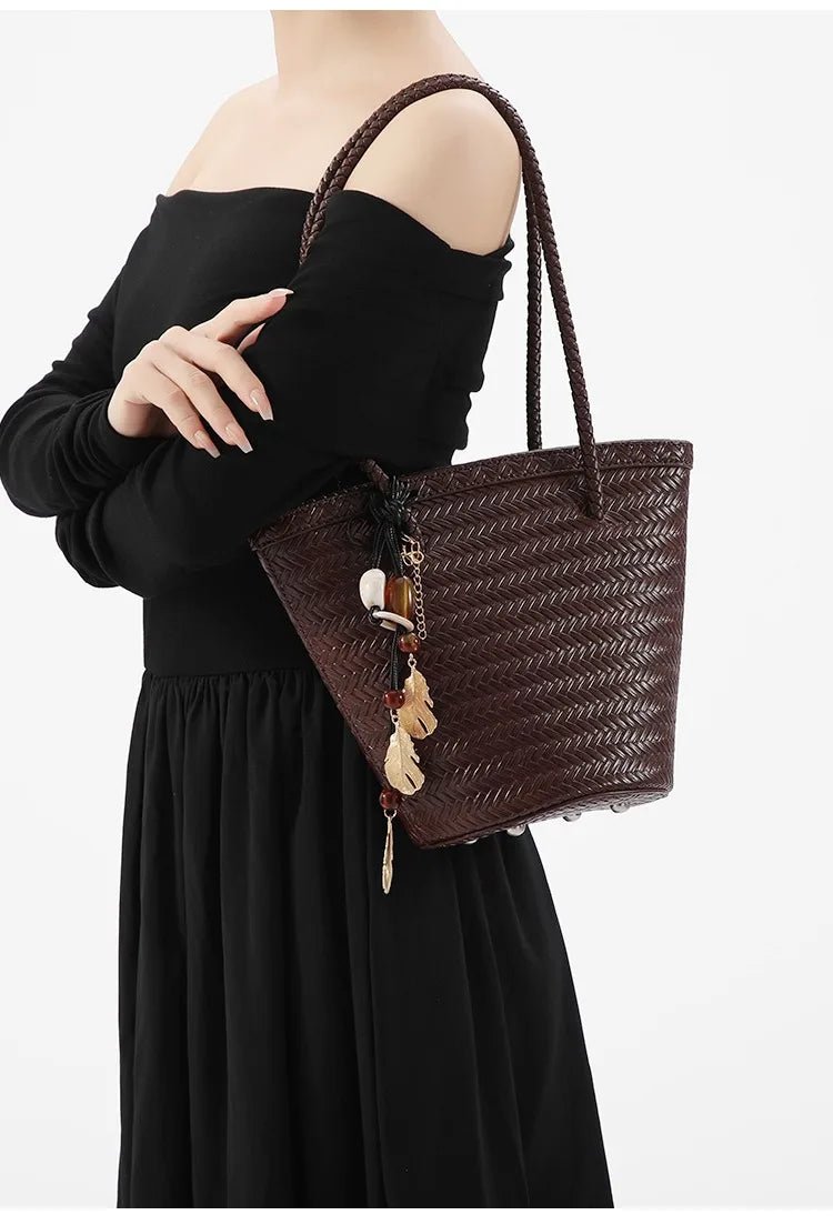 Bolso Bucket Tejido con Neceser Meryl