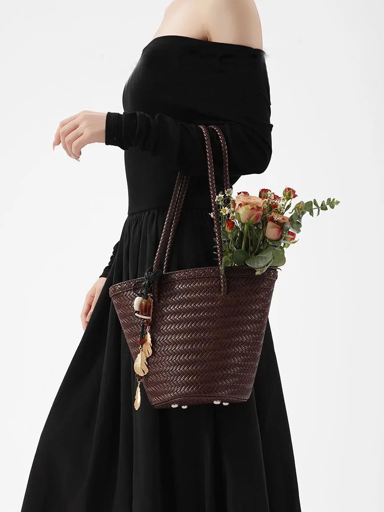 Bolso Bucket Tejido con Neceser Meryl