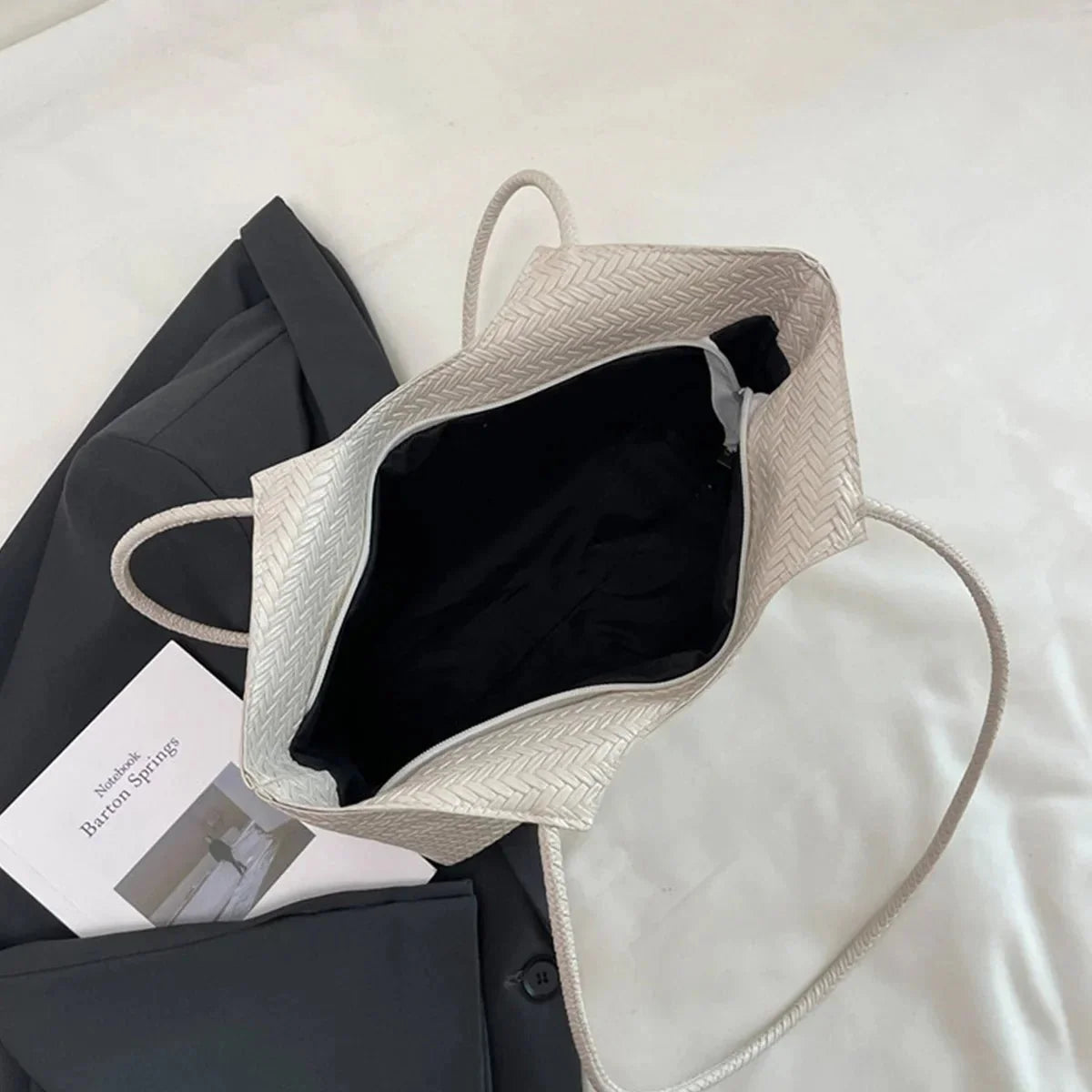 Bolso de mano Riona de tejido texturizado