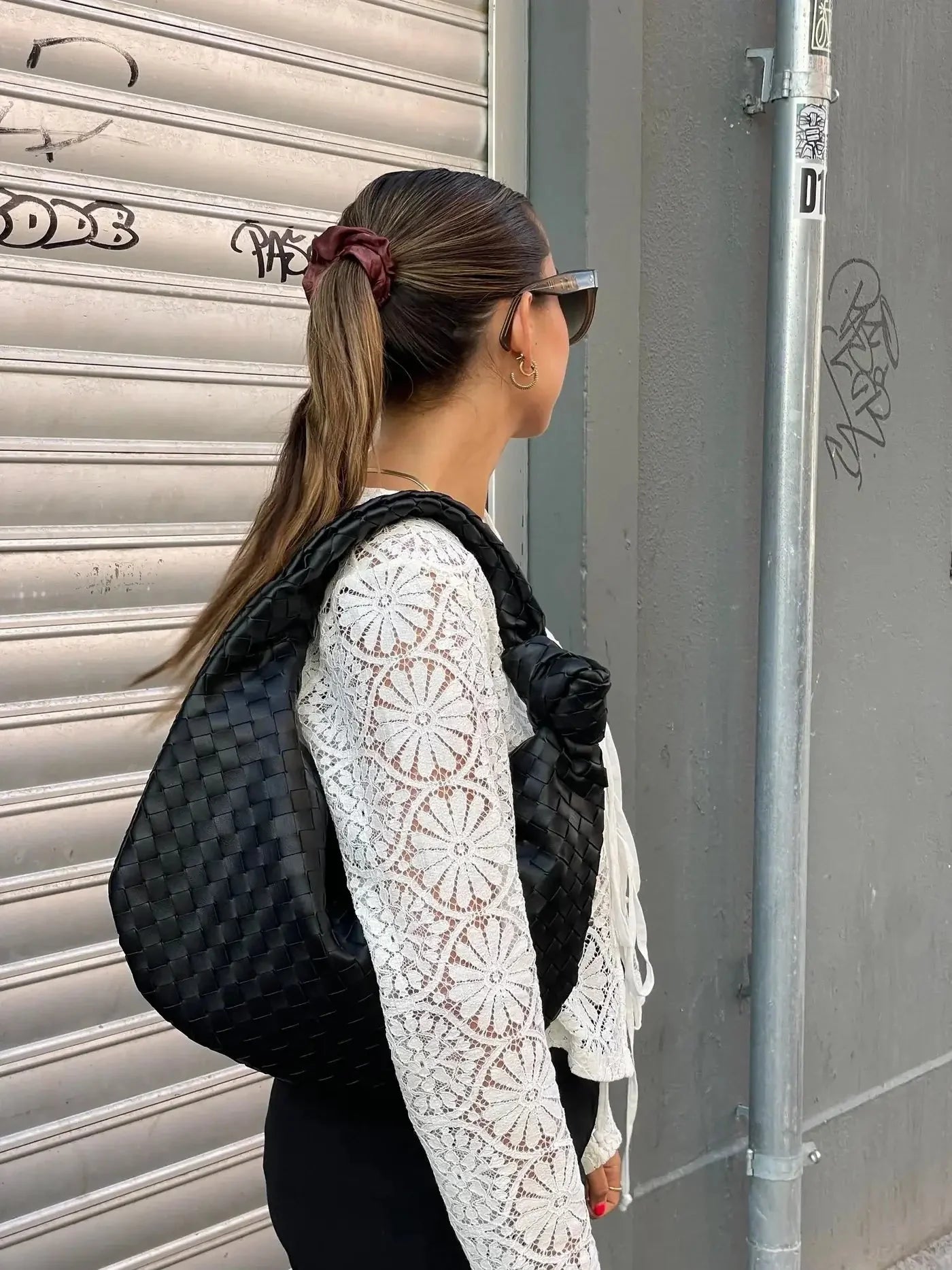 Bolsa tejida mediana