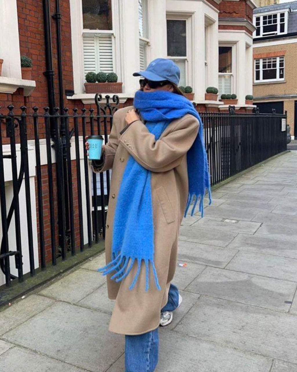 Bufanda de invierno con borlas Tanya