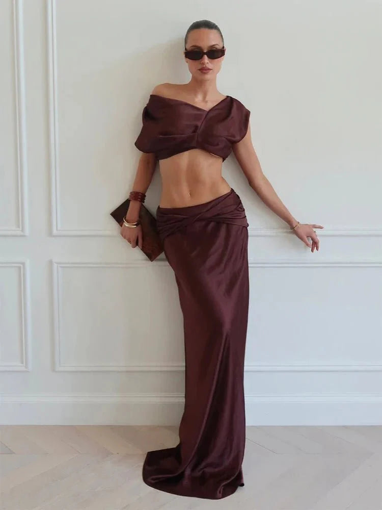 Conjunto Arlette de Crop Top Plisado y Falda de Satén